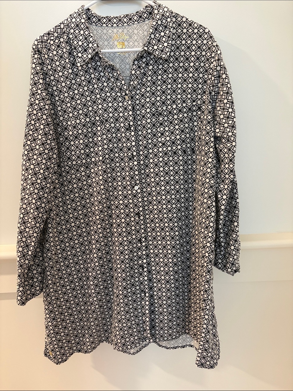 Lilly Pulitzer Black & White Geometric Long-Sleeve  Beach Coverup